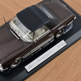 Mercedes-Benz 230 SL 1963 Bronce met - 300Stk. Norev 1:18 Metallmodell